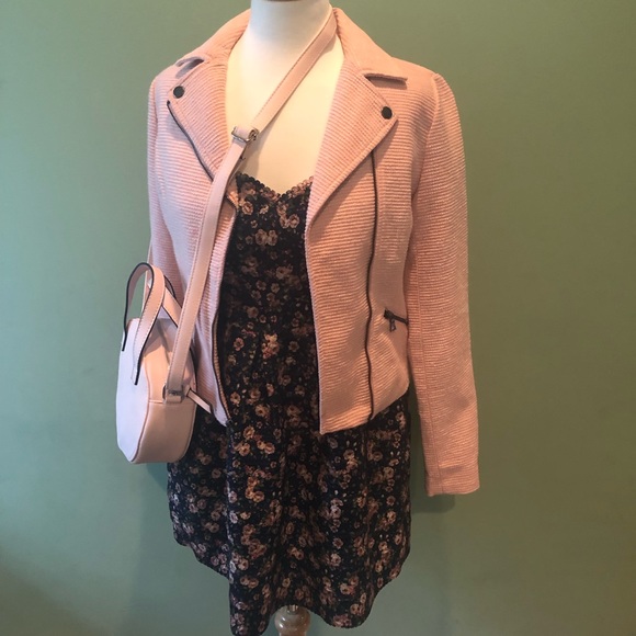 ⭐️⭐️⭐️ 5 for 10.  Beautiful Scarlett strapless dress with sweetheart neckline - Picture 1 of 6